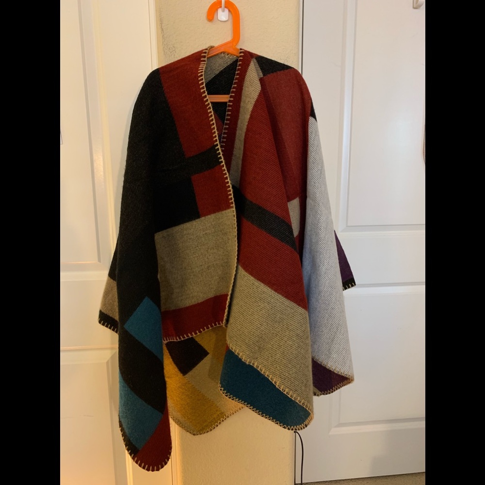 Check wool Cape - Picture 2 of 7
